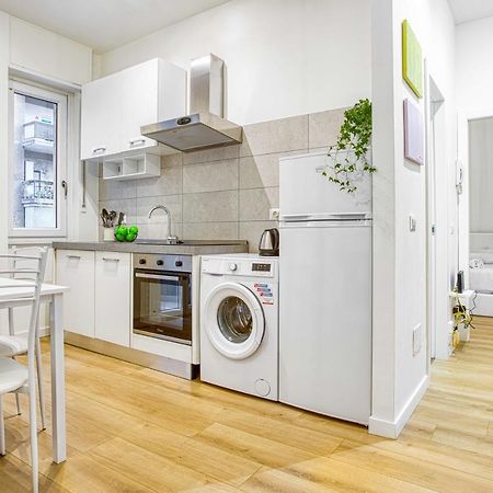 Apartmán Joivy Warm And Inviting Flat With Balcony Milán Exteriér fotografie