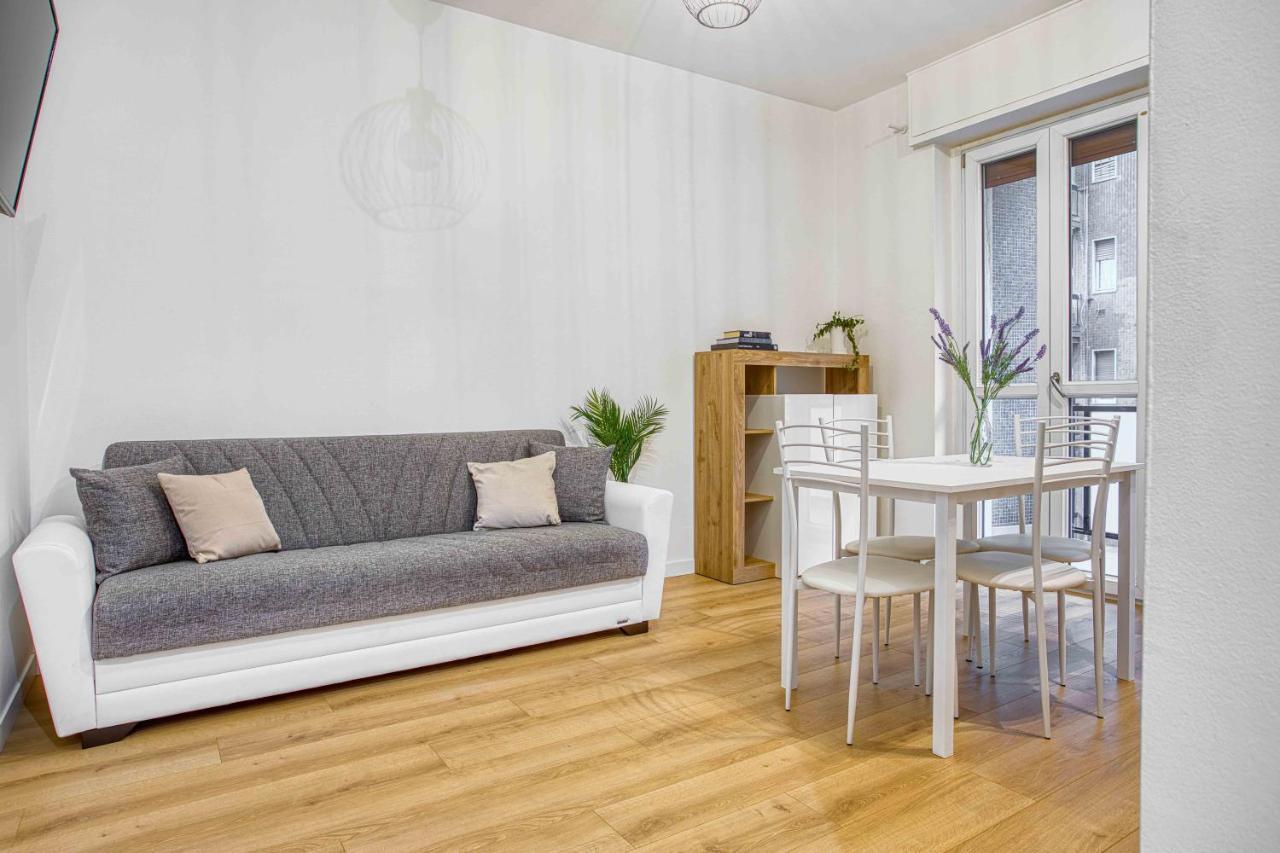 Apartmán Joivy Warm And Inviting Flat With Balcony Milán Exteriér fotografie