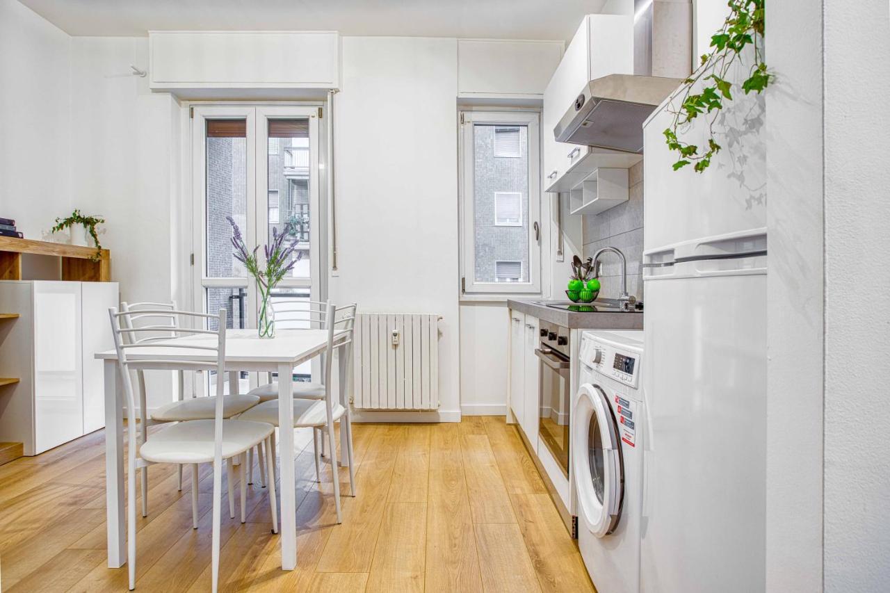 Apartmán Joivy Warm And Inviting Flat With Balcony Milán Exteriér fotografie